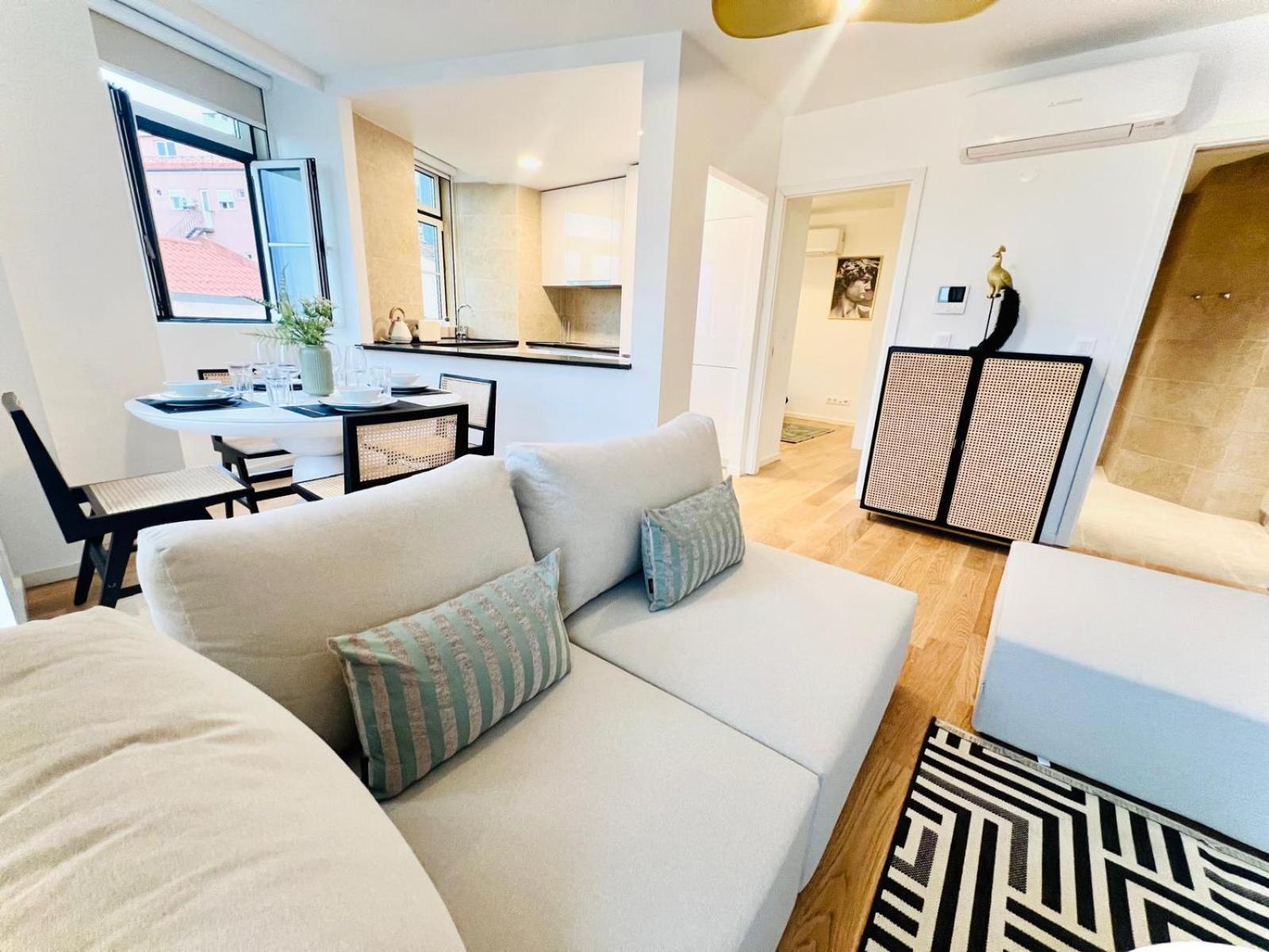 Lisbon Pink House II Beautiful 2 Bedroom Flat In City Center المظهر الخارجي الصورة