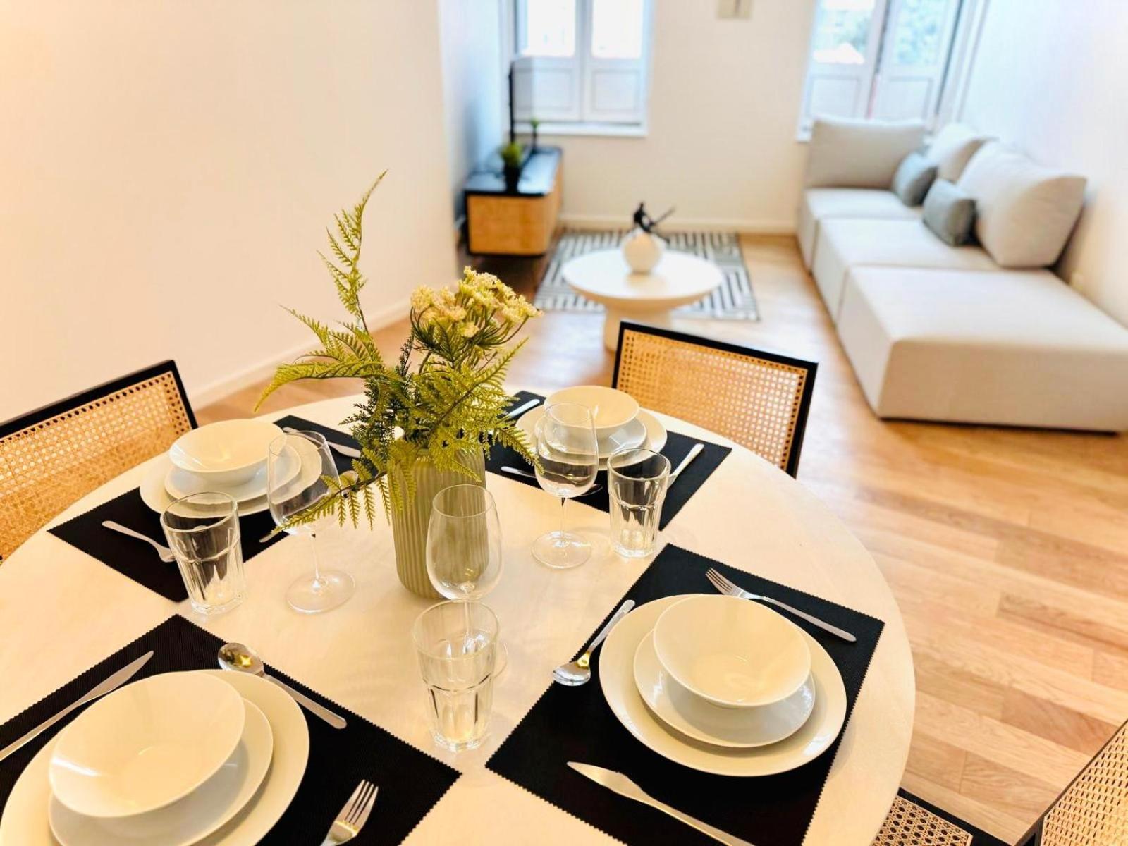 Lisbon Pink House II Beautiful 2 Bedroom Flat In City Center المظهر الخارجي الصورة