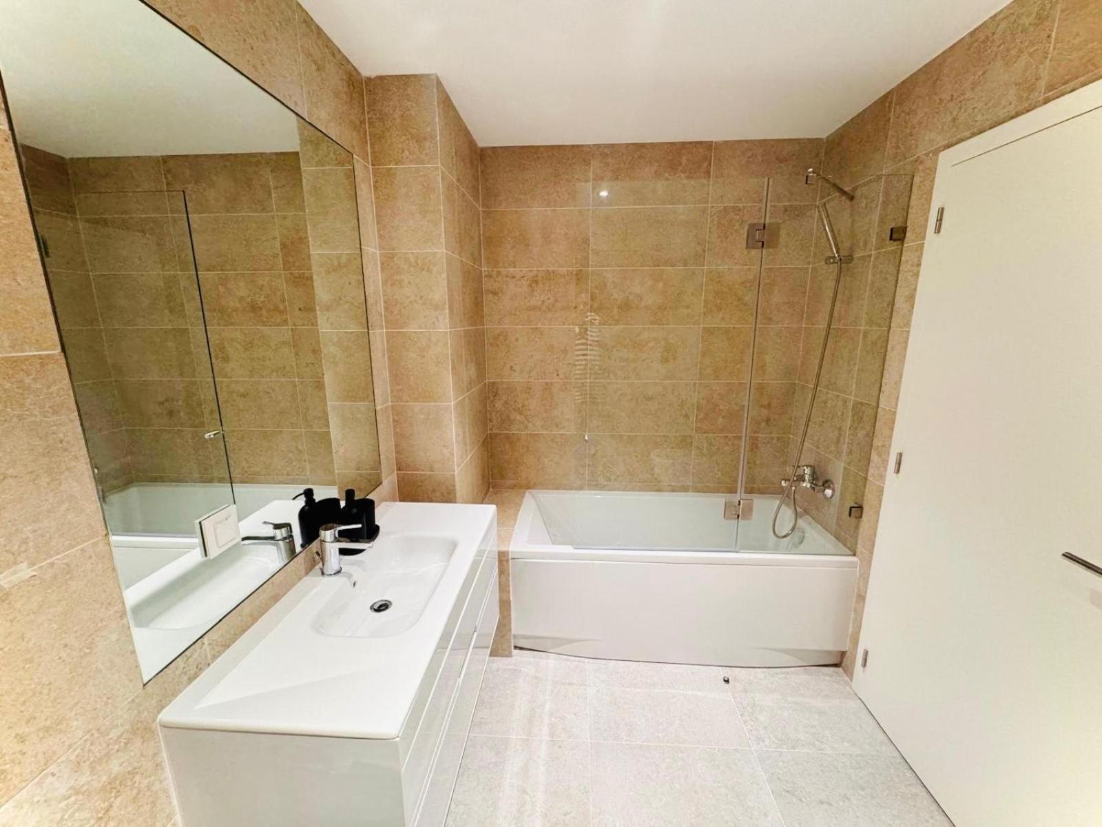 Lisbon Pink House II Beautiful 2 Bedroom Flat In City Center المظهر الخارجي الصورة