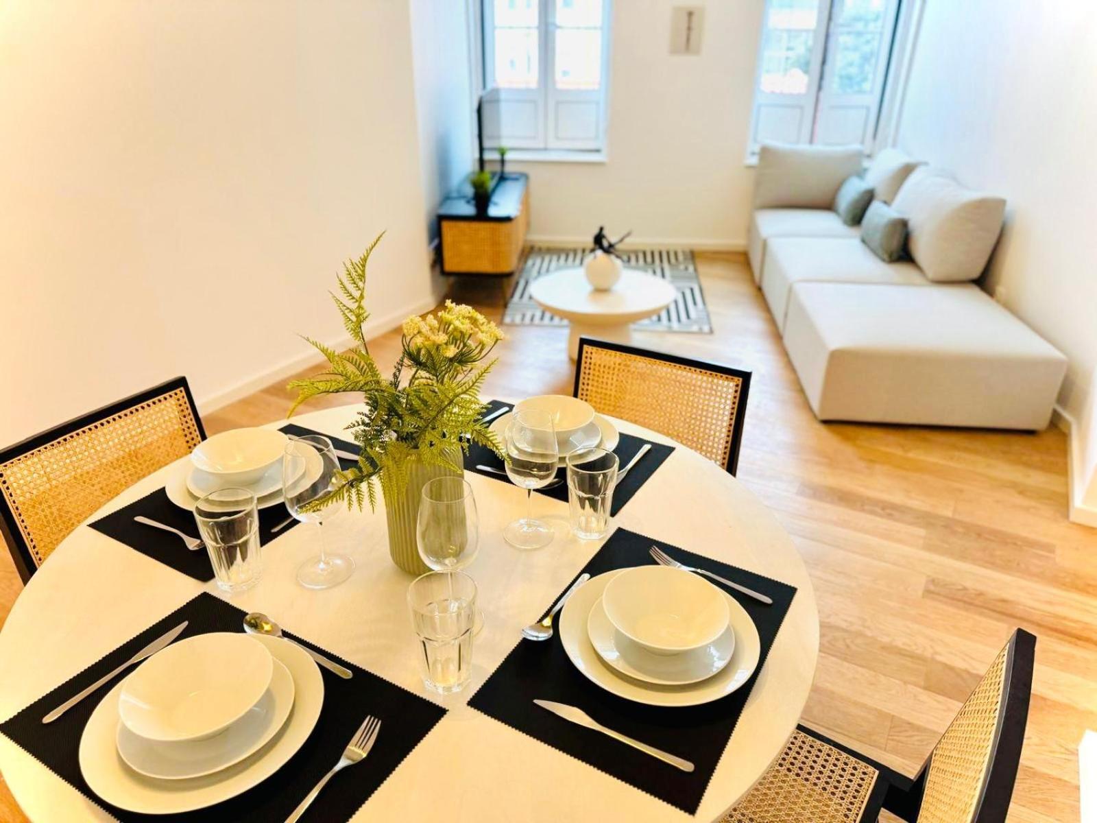 Lisbon Pink House II Beautiful 2 Bedroom Flat In City Center المظهر الخارجي الصورة