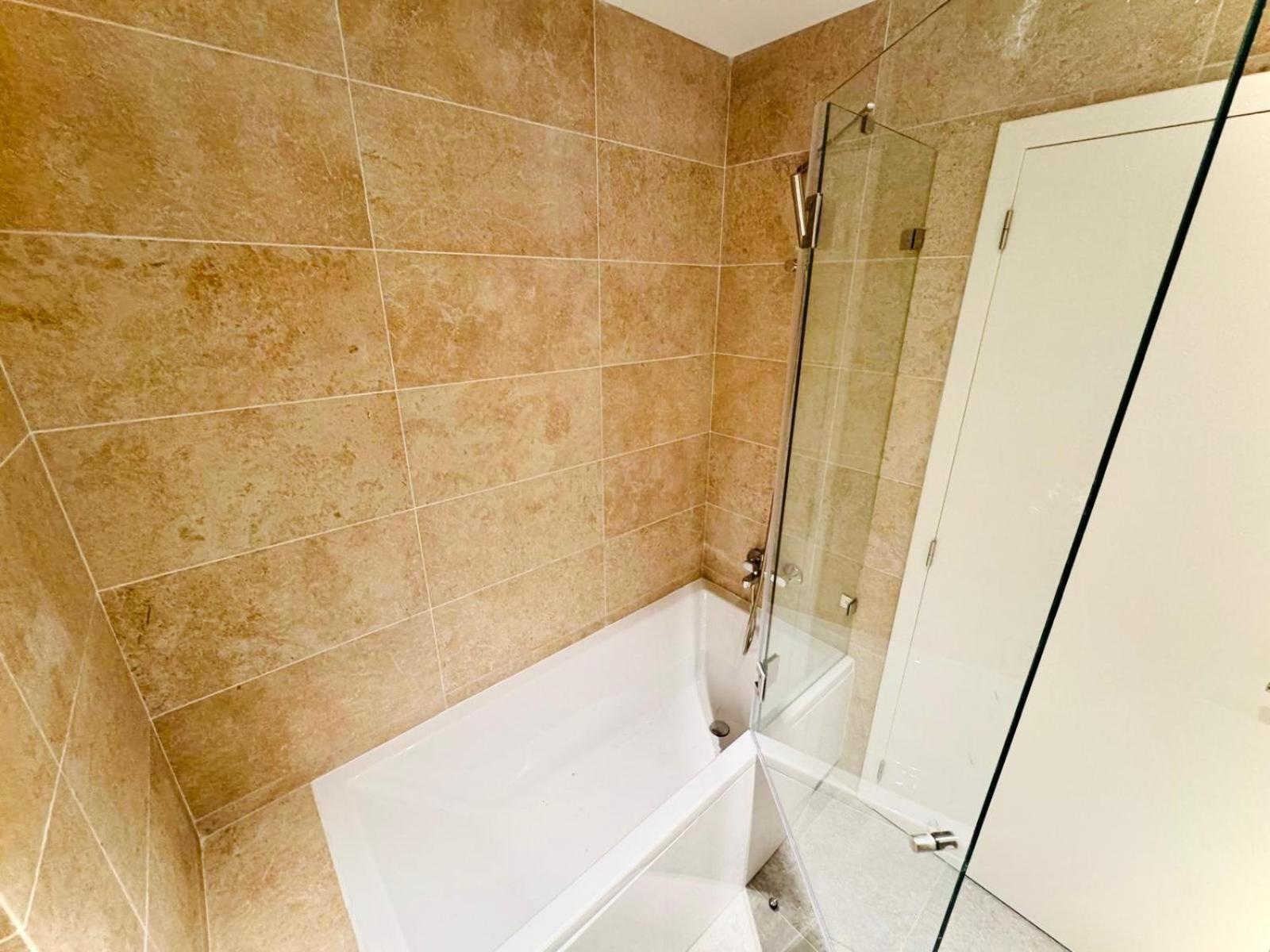 Lisbon Pink House II Beautiful 2 Bedroom Flat In City Center المظهر الخارجي الصورة